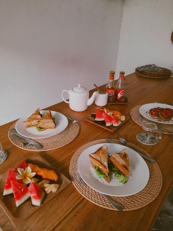Betah Homestay Banyuwangi Бануванги Екстериор снимка