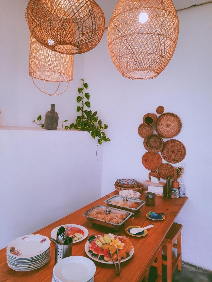 Betah Homestay Banyuwangi Бануванги Екстериор снимка