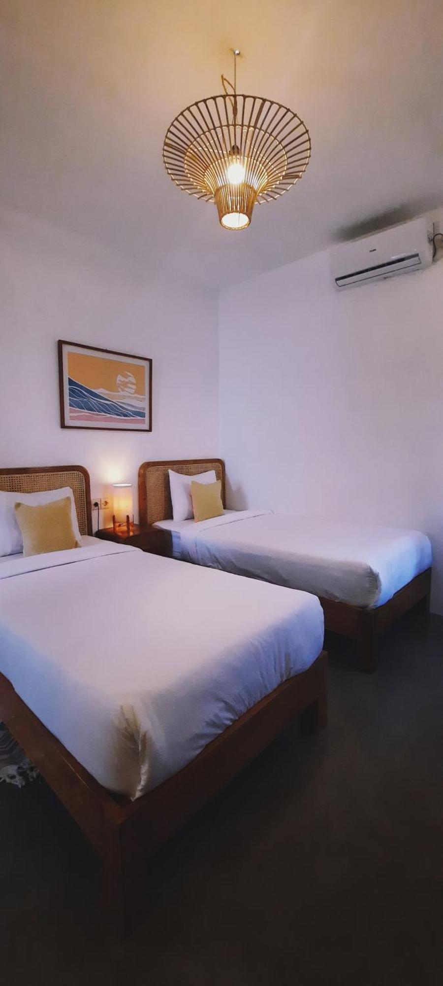 Betah Homestay Banyuwangi Бануванги Екстериор снимка