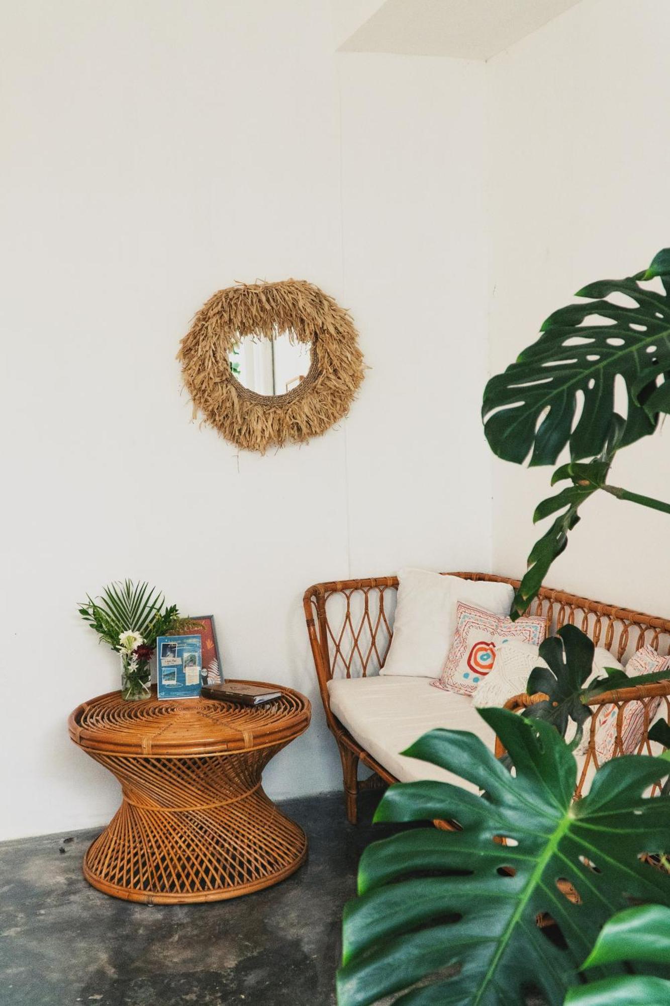 Betah Homestay Banyuwangi Бануванги Екстериор снимка